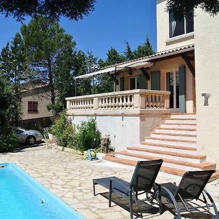 En Avignon 30133 Les Angles Apartment Les Angles  Стая снимка